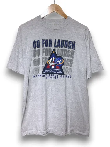 Vintage NASA T-shirt USA Kennedy Space Center 1996