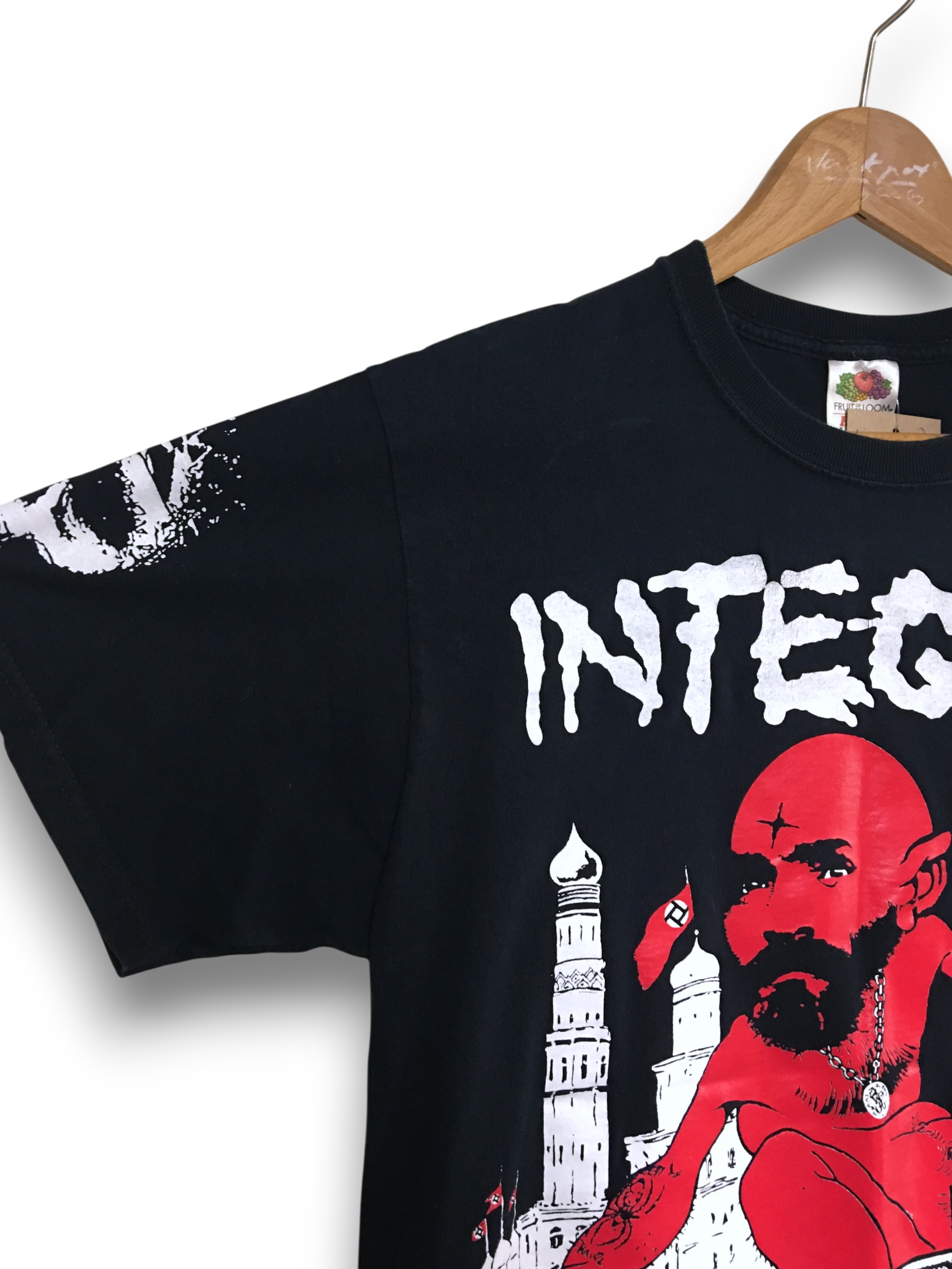 Vintage T-shirt Integrity Mirror in Reverse Y2K